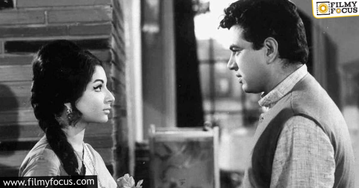 Dharmendra Top 10 films 